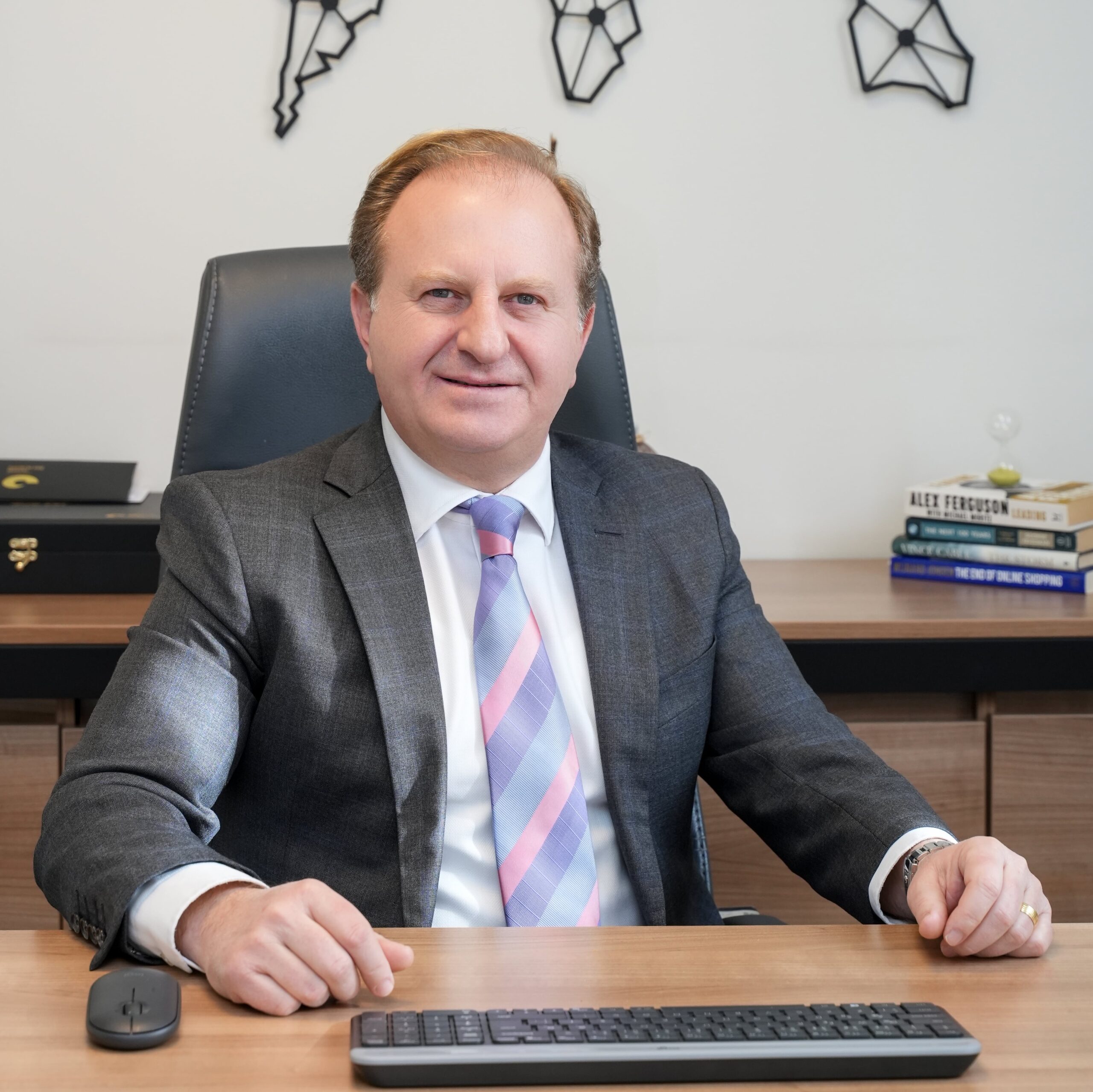 alp-onder-ozpamukcu